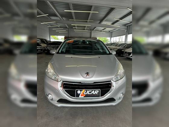 PEUGEOT 208 1.6 GRIFFE 16V FLEX 4P AUTOMÁTICO